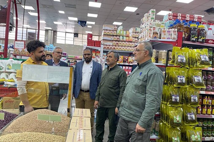 مشکلی در تامین و توزیع کالاهای اساسی وجود ندارد/فعالیت میادین میوه و تره‌بار بار تهران