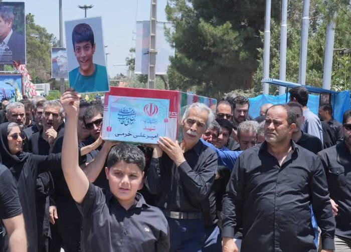 برگزاری مراسم خاکسپاری جمعی از شهدای حملات رژیم صهیونی در بهشت زهرا (س)