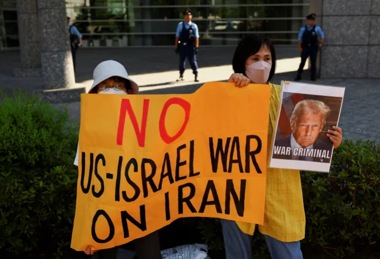 تظاهرات ژاپنی ها علیه تجاوز آمریکا و رژیم صهیونیستی به خاک ایران