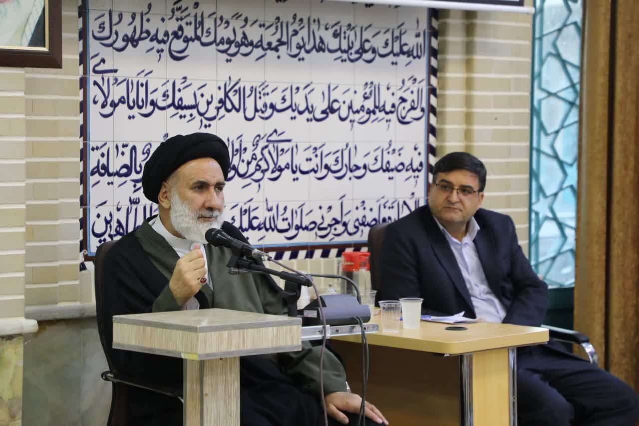 امام جمعه شهرکرد : مدارس در ترویج فرهنگ نماز پیشگام باشند