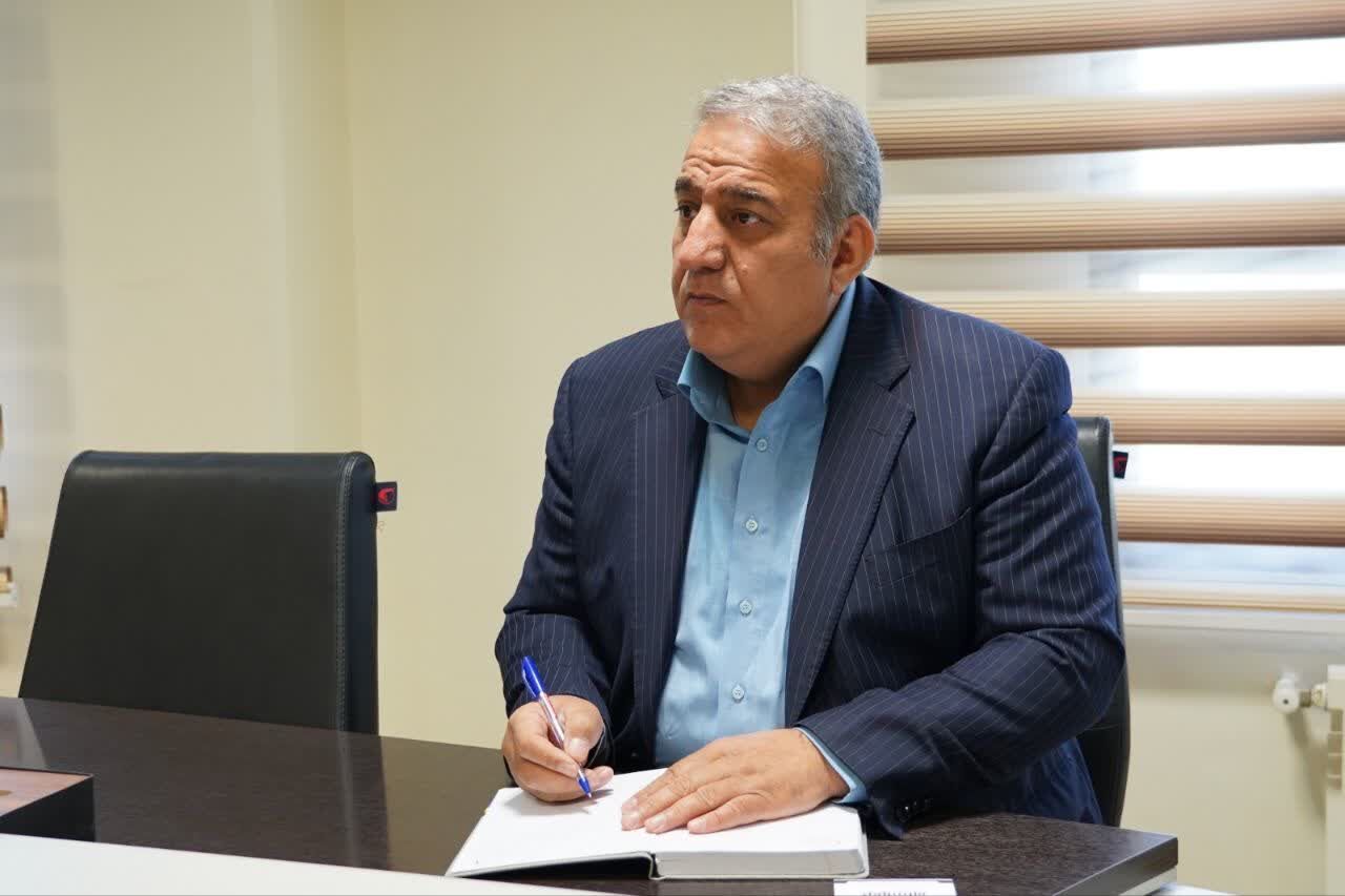 استاد دانشگاه : اتحاد ملی رمز عبور از بحرانها است