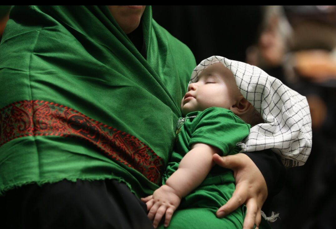 فیلم| لالای لالایی مادران ارومیه برای علی اصغر (ع)
