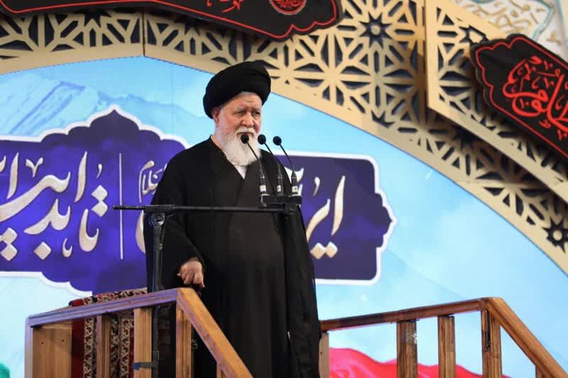امام جمعه مشهد: محور انقلاب اسلامی ایران مبارزه با ظلم است