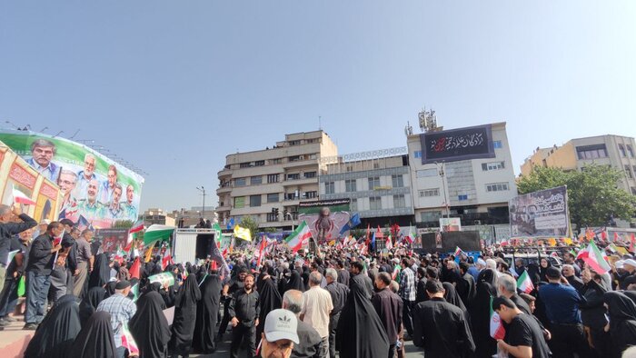 تشییع ۶۰ لاله وطن؛ ایرانم داغدار اما استوار و مقاوم