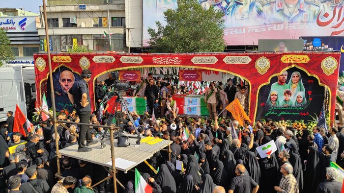 تشییع ۶۰ لاله وطن؛ ایرانم داغدار اما استوار و مقاوم