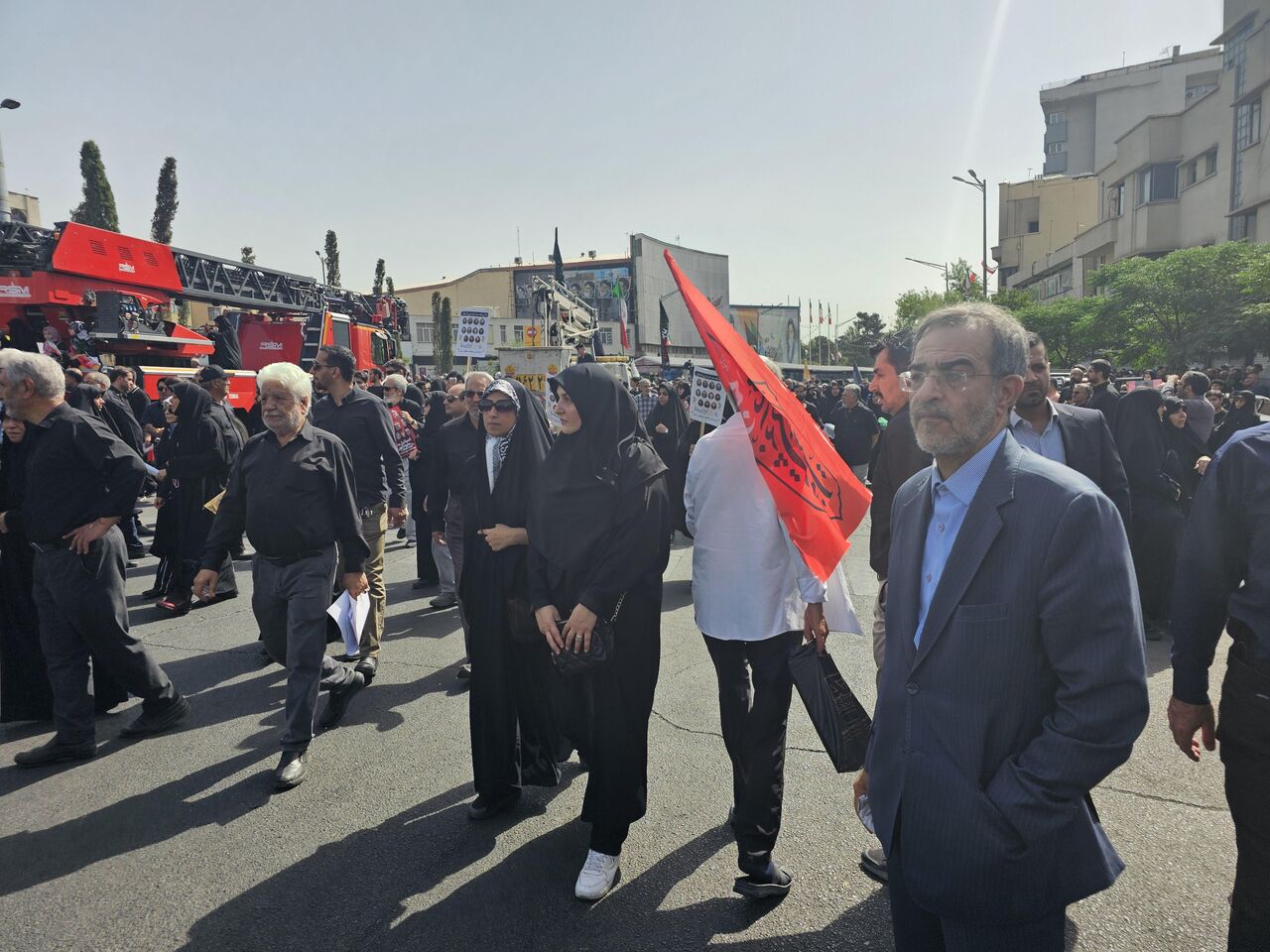 ملت ایران در پیروی از رهبری استوار گام برمیدارد