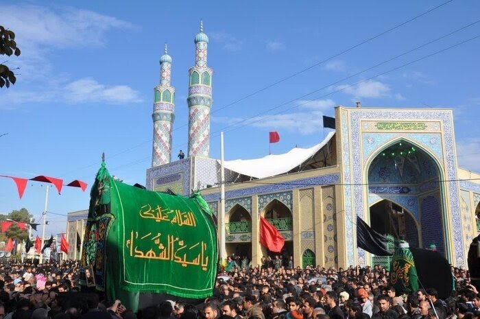 شکوه آیین‌های سنتی محرم در نطنز/ از مرکب‌گردانی کمجان، تا نخل‌گردانی ابیانه
