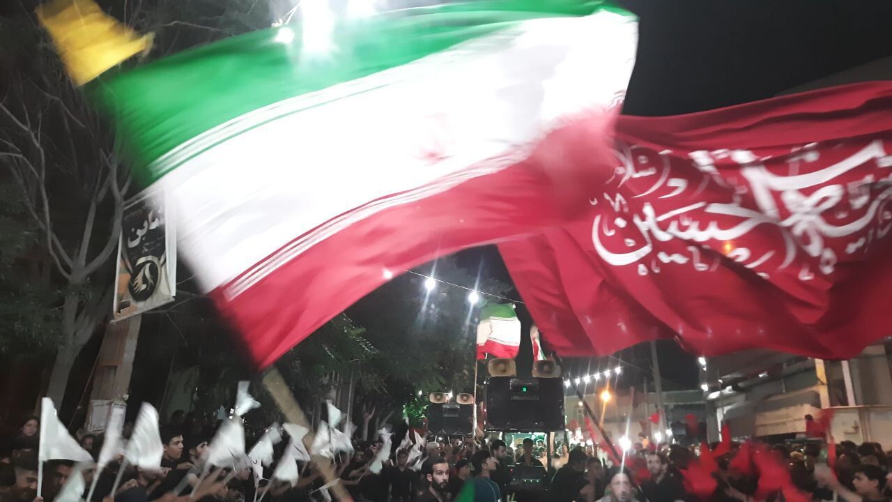 برافراشته شدن پرچم پرافتخار ایران در آیین «شاهحسینگویان» مراغه
