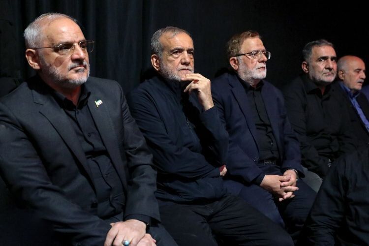 پزشکیان: مردم باید با افکار و دیدگاههای افرادی مثل شهید باقری آشنا شوند پزشکیان: مردم باید با افکار و دیدگاههای افرادی مثل شهید باقری آشنا شوند