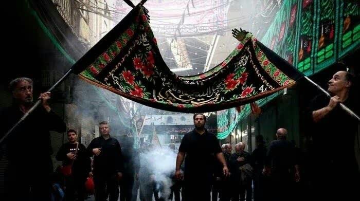 شور عزاداری حسینی با میدان‌داری جوانان+فیلم