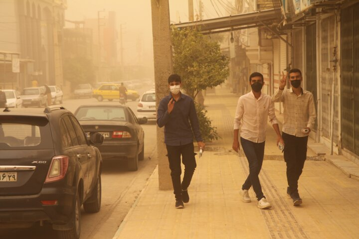 چگونه از عواقب گرد و غبار در امان بمانیم؟