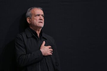 واکنش رئیس‌جمهور  به حضور رهبرانقلاب در مراسم شب عاشورا