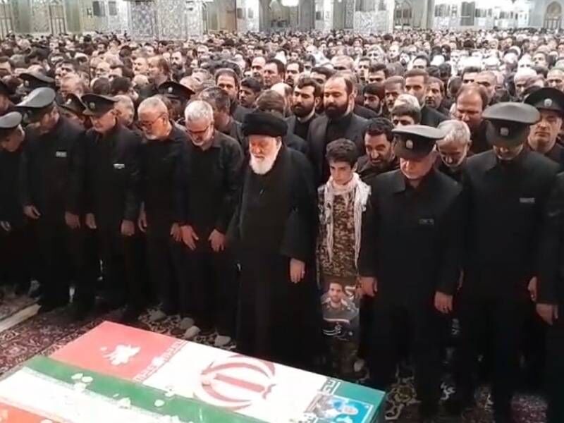 تشییع پیکر ۲ شهید همزمان با عاشورای حسینی در حرم مطهر رضوی+ فیلم تشییع پیکر ۲ شهید همزمان با عاشورای حسینی در حرم مطهر رضوی+ فیلم