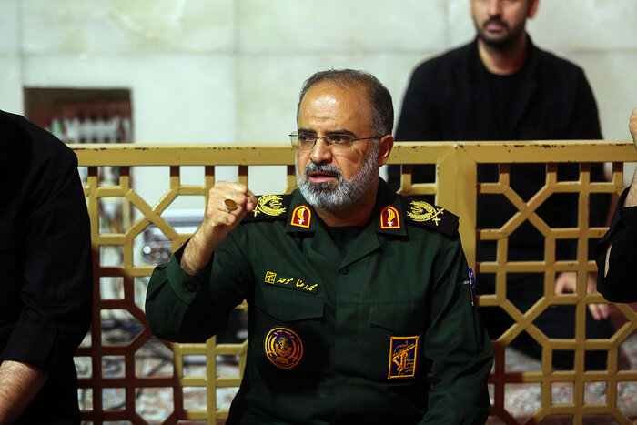 همایش رهروان زینبی در حرم حضرت معصومه(س) برگزار شد برگزاری همایش رهروان زینبی در قم/تاکید بر دفاع از حق و مقابله با باطل