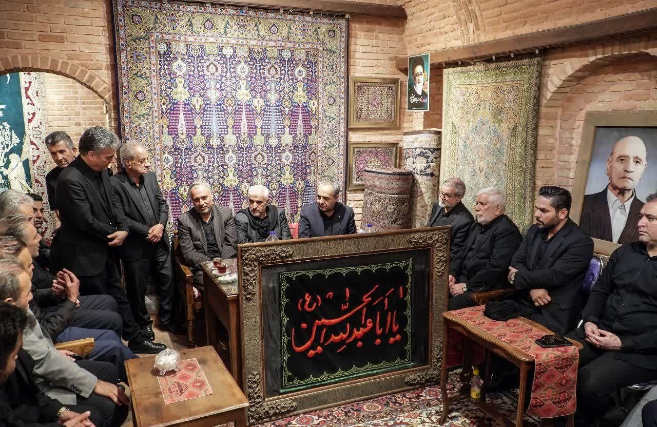 همفکری استاندار آذربایجان شرقی برای رفع مشکلات بازار تبریز همفکری استاندار آذربایجان شرقی برای رفع مشکلات بازار تبریز