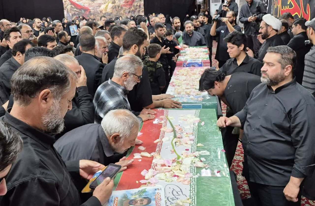 پیکر شهید جانباز و ۲ نفر از شهدای حملات رژیم صهیونیستی در مشهد تشییع شدند+فیلم