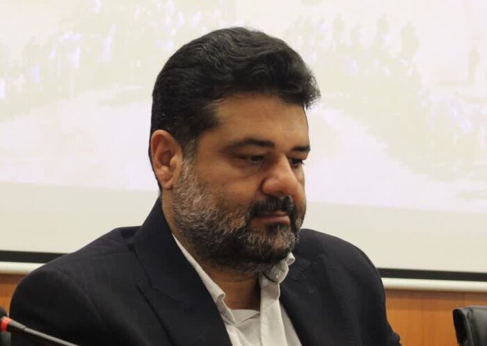 نماینده مجلس: گرمسار و آرادان قطب علمی و سرمایهگذاری صنعت دام و طیور هستند