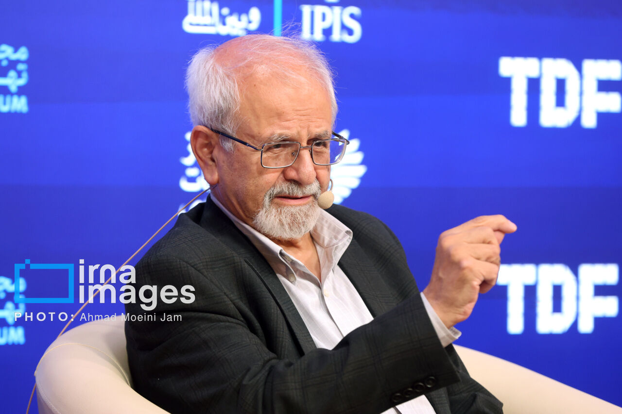 در ایران اهمیت و سهم تاریخ در فهم مناسبات بینالمللی جدی گرفته نمیشود در ایران اهمیت و سهم تاریخ در فهم مناسبات بینالمللی جدی گرفته نمیشود