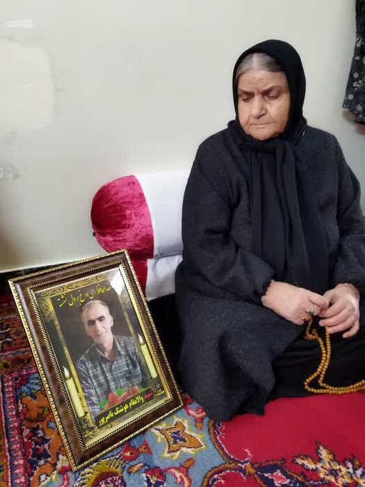 دیدار نماینده ولی فقیه در لرستان از خانواده شهدای جنگ ۱۲ روزه بروجرد