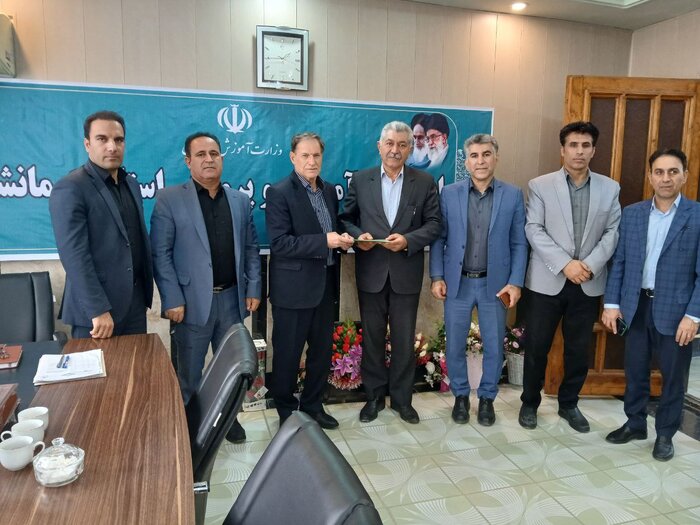 آغاز ساخت ۳۰ زمین چمن مصنوعی در مدارس استان کرمانشاه