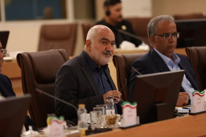 تاکید استاندار خوزستان بر همکاری دوجانبه ایران و عراق برای مهار آتش‌سوزی هورالعظیم