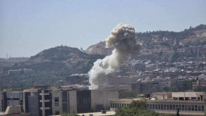 بمباران مقر ستاد کل ارتش سوریه در دمشق+ فیلم
