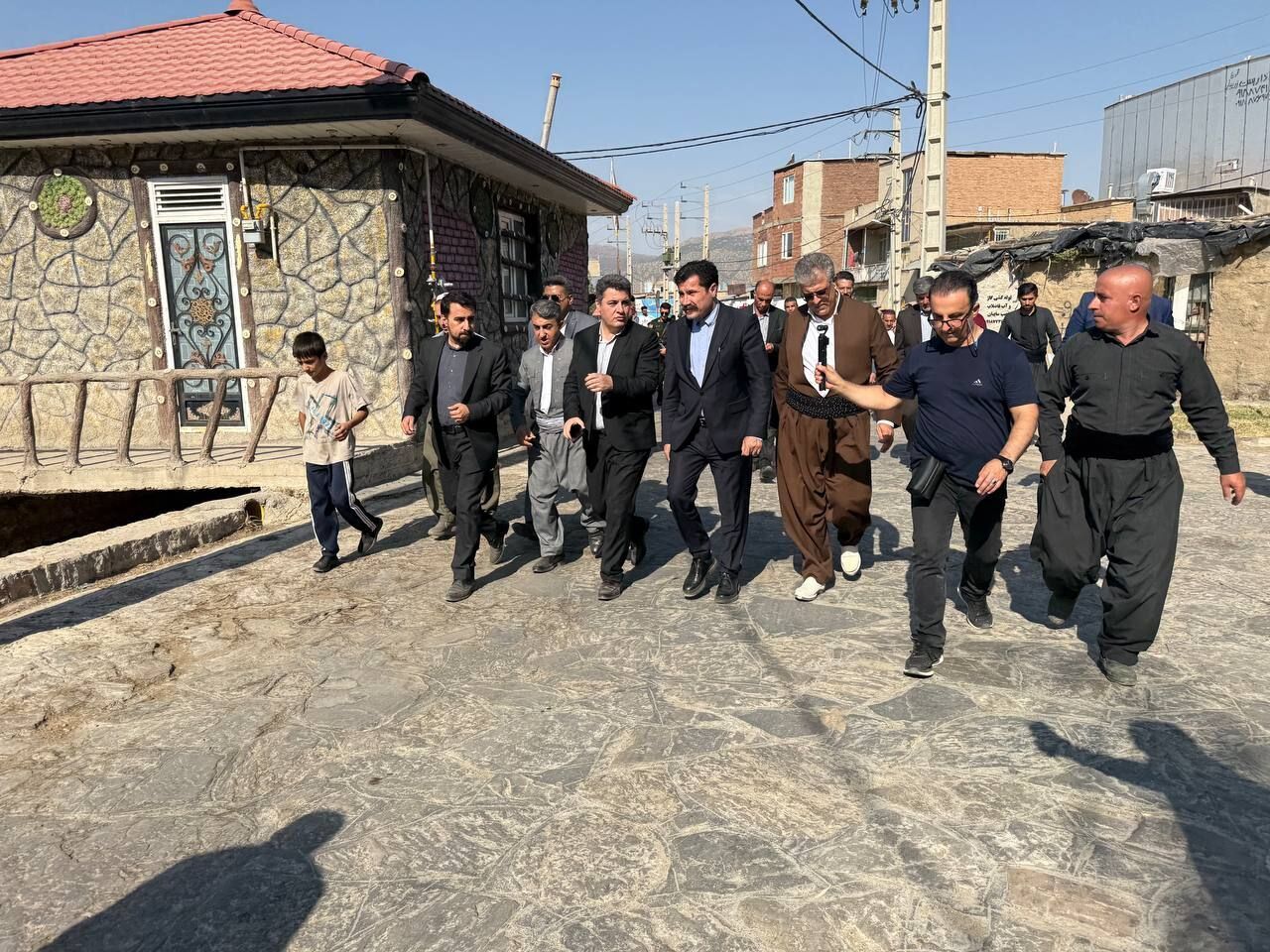 بازدید معاون رئیس‌جمهور از ۲ روستای هدف گردشگری در مریوان