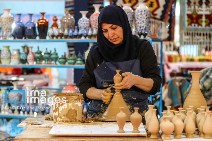 پرداخت ۲ هزار و ۲۰۰ میلیارد ریال تسهیلات کمبهره به هنرمندان صنایع دستی همدان