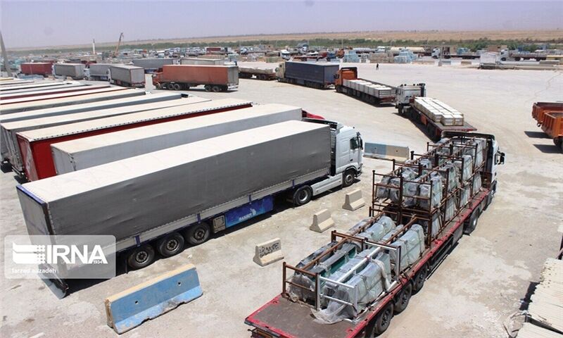 صادرات ۲ میلیون و ۶۲۰ هزار تن کالا از گمرکات خوزستان به کشور عراق