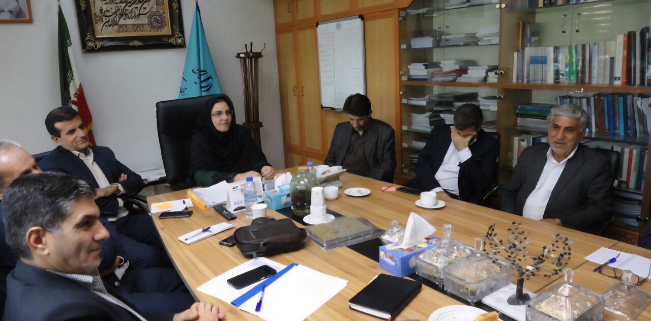 معاون وزیر کار: نگرش مدیریتی در حوزه روابط کار به روز شود