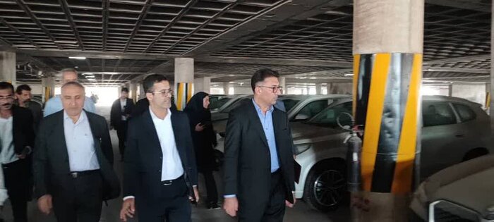 تشکیل کارگروه ویژه برای ترخیص فوری ۱۴ هزار خودروی خارجی در هرمزگان