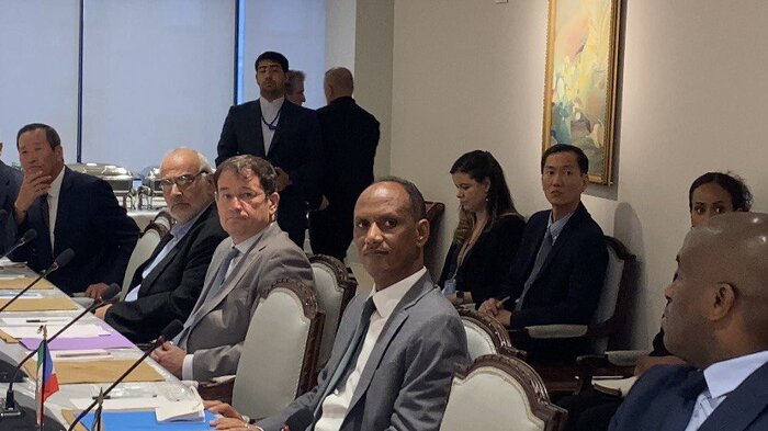 نشست غریبآبادی با گروه دوستان منشور ملل متحد؛اجماع گسترده علیه تجاوز آمریکاو رژیم اسرائیل