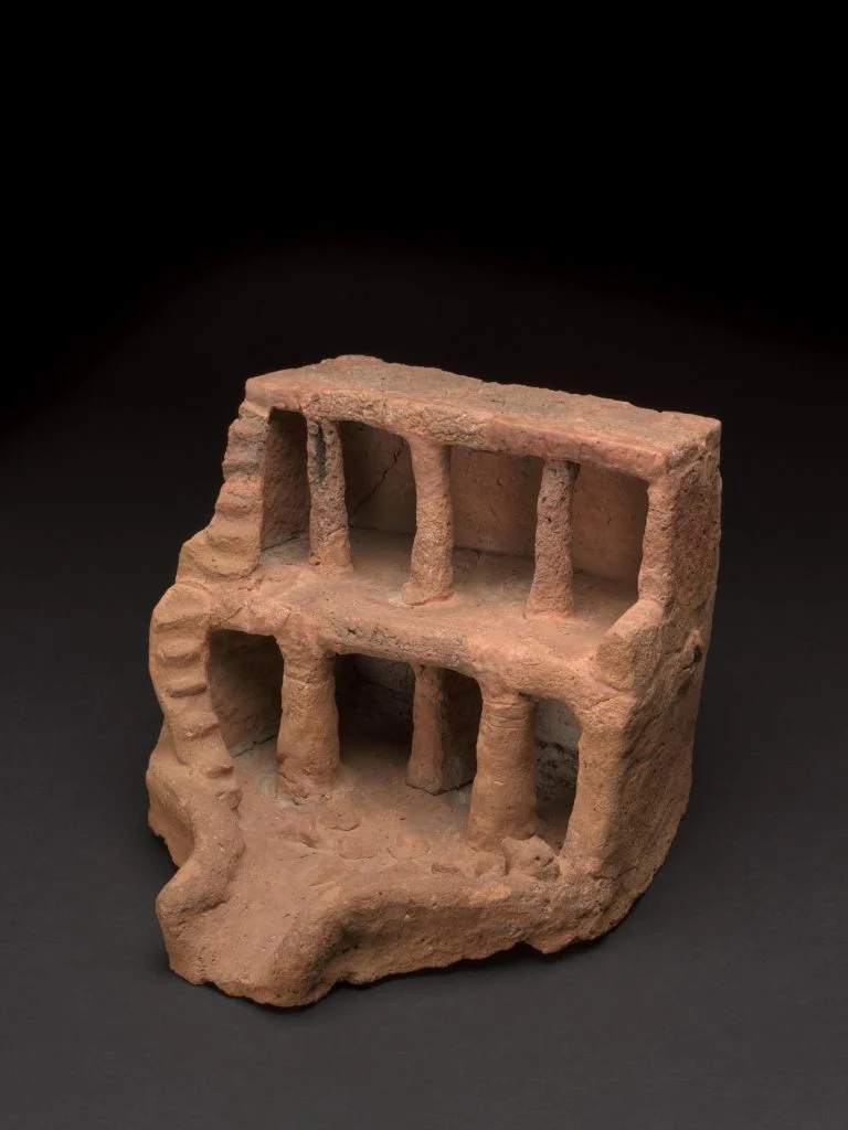 کشف اثر دست ۴۰۰۰ ساله روی یک شیء از مصر باستان