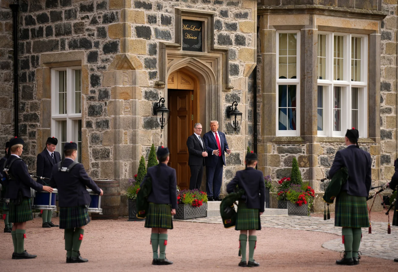 «دیپلماسی ضربالاجلی» ترامپ؛ تهدیدهای بیثمر و توافقهای ناپایدار