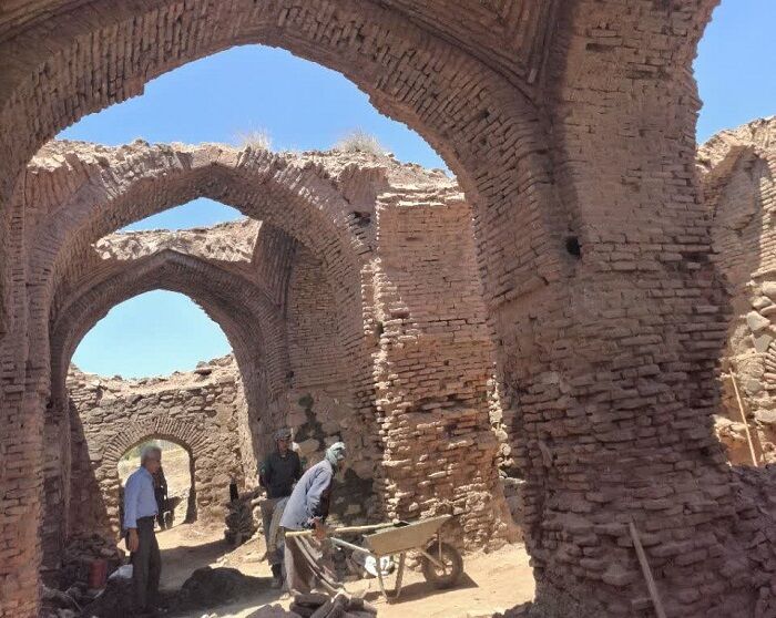 مرمت رباط تاریخی «تروسَک» تربتحیدریه آغاز شد مرمت رباط تاریخی «تروسَک» تربتحیدریه آغاز شد