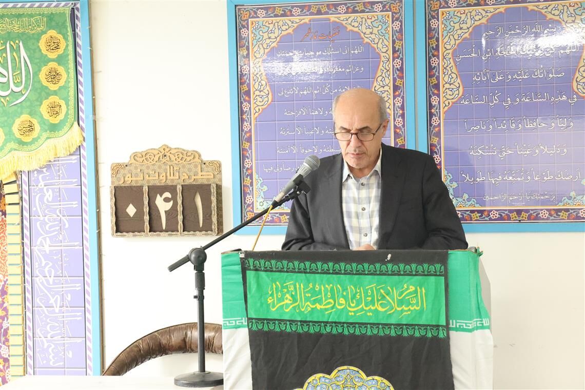 درخت علم و دانش، ریشه در خون شهیدان دارد