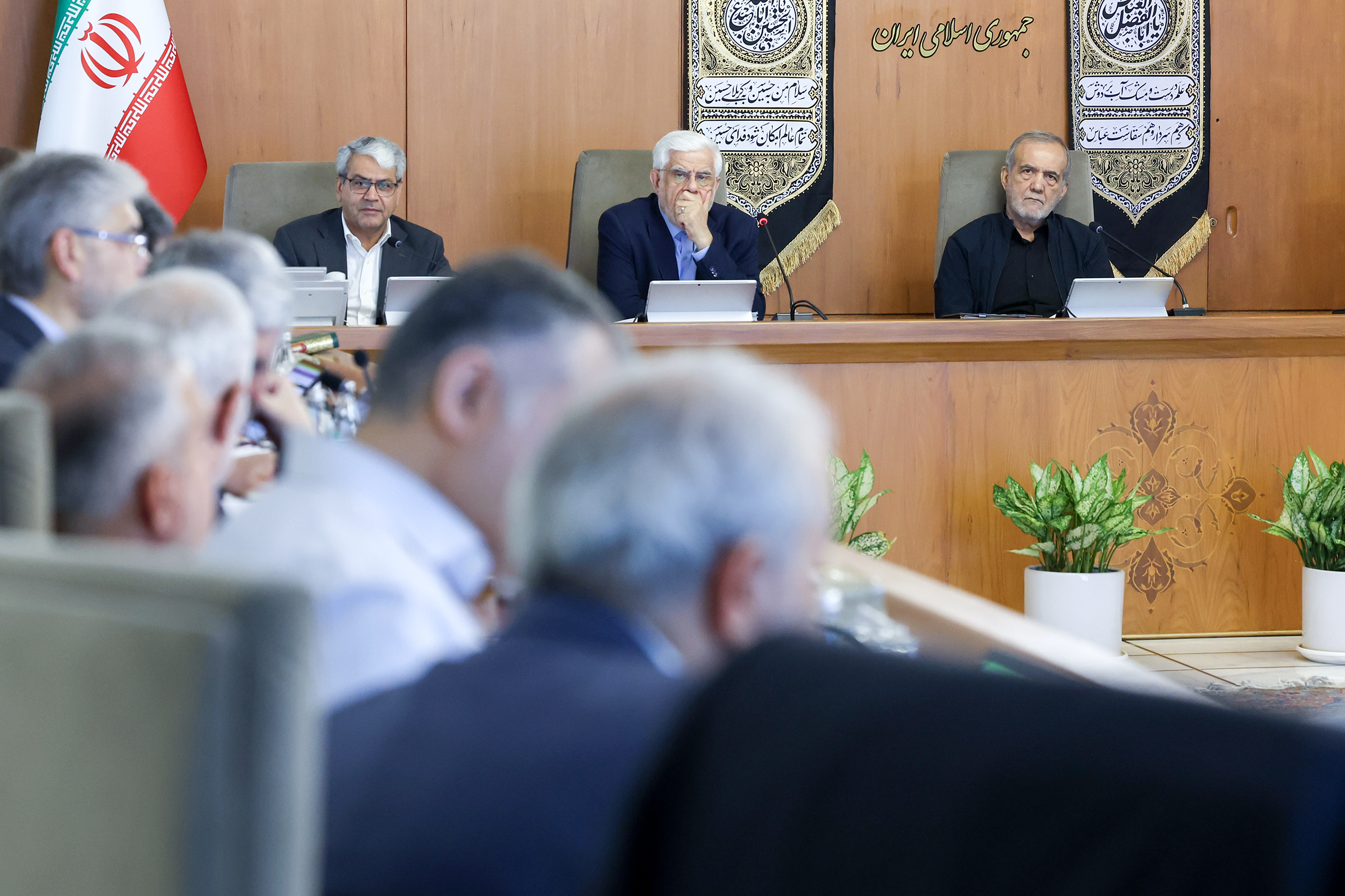 پزشکیان: تعطیلی، پاک کردن صورت مسأله است نه چاره مشکل کم‌آبی