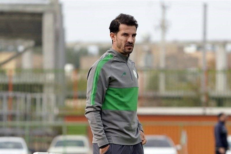 سرمربی ذوب آهن: داور در بازی فردا عادلانه سوت بزند