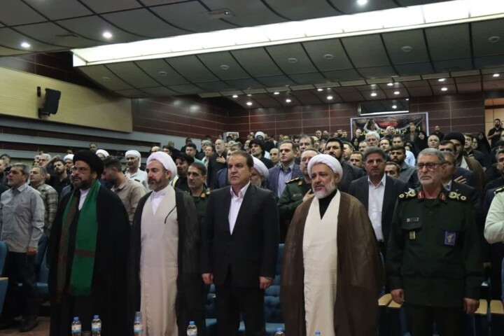 امام جمعه ایلام: خدمت به زائران اربعین با معرفت حسینی و مشارکت مردمی همراه باشد