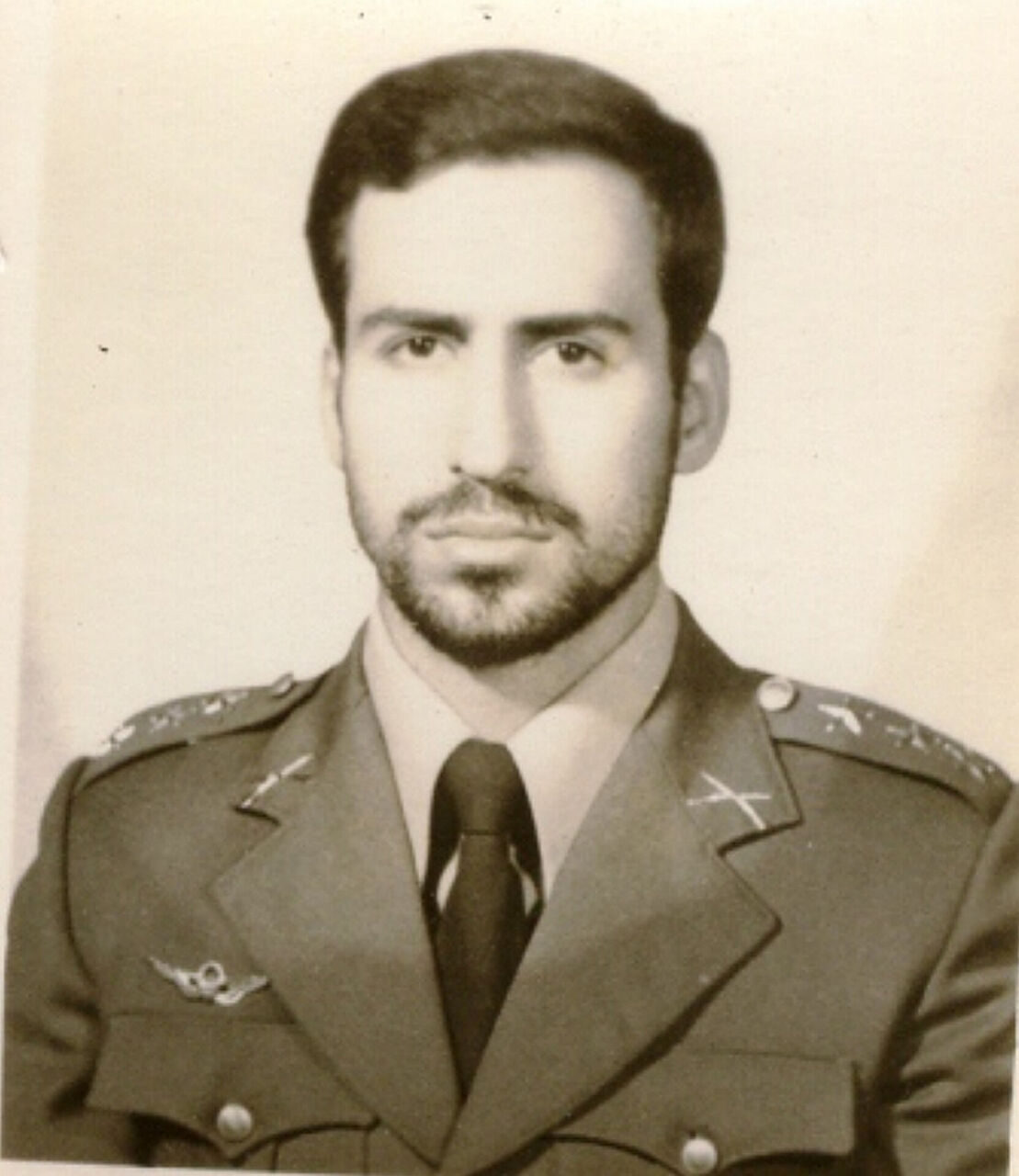 خلبان شهید احمد کشوری؛ پیوند ایلام و مازندران در آسمان مقاومت خلبان شهید احمد کشوری؛ پیوند ایلام و مازندران در آسمان مقاومت