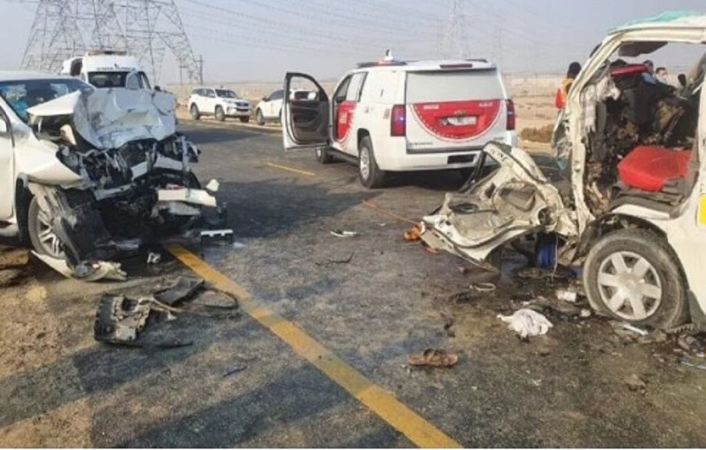 حادث سير يؤدي إلى وفاة شخص واصابة 12 آخرين من الزوار الأربعينية الإيرانيين