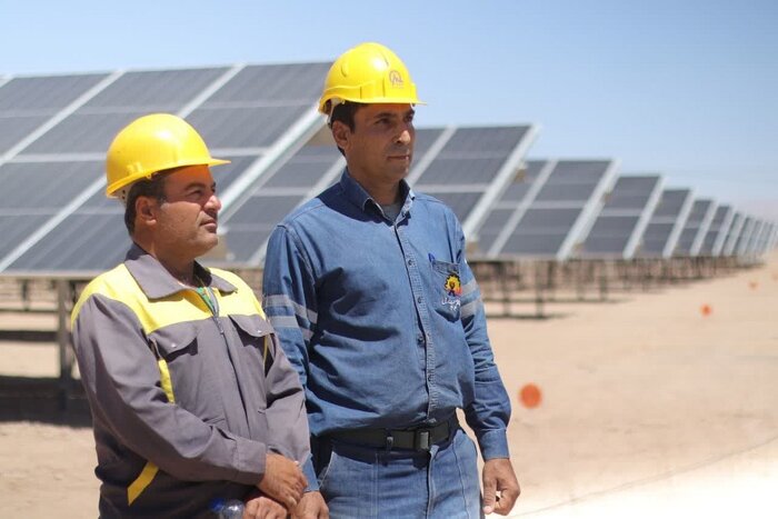 شتاب خراسان جنوبی در توسعه برق پاک همزمان با هفته دولت