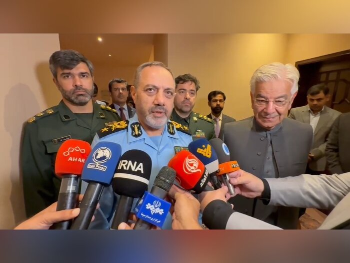 وزیر دفاع: ایران و پاکستان در سطح بین‌المللی پشتیبان یکدیگر هستند + فیلم