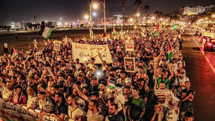 تحصن هزاران نفر از مردم مغرب به پهلوگرفتن کشتیهای رژیم صهیونیستی