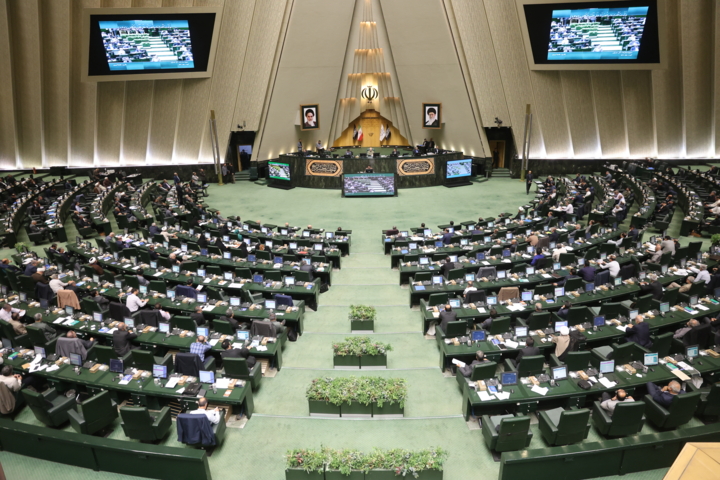 دو دهه تثبیت قیمت و راهکارهایی برای آینده بنزین