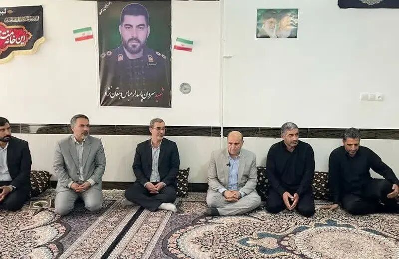 فداکاری شهدای وطن روحیه مقاومت را بین مردم تقویت کرد فداکاری شهدای وطن روحیه مقاومت را بین مردم تقویت کرد