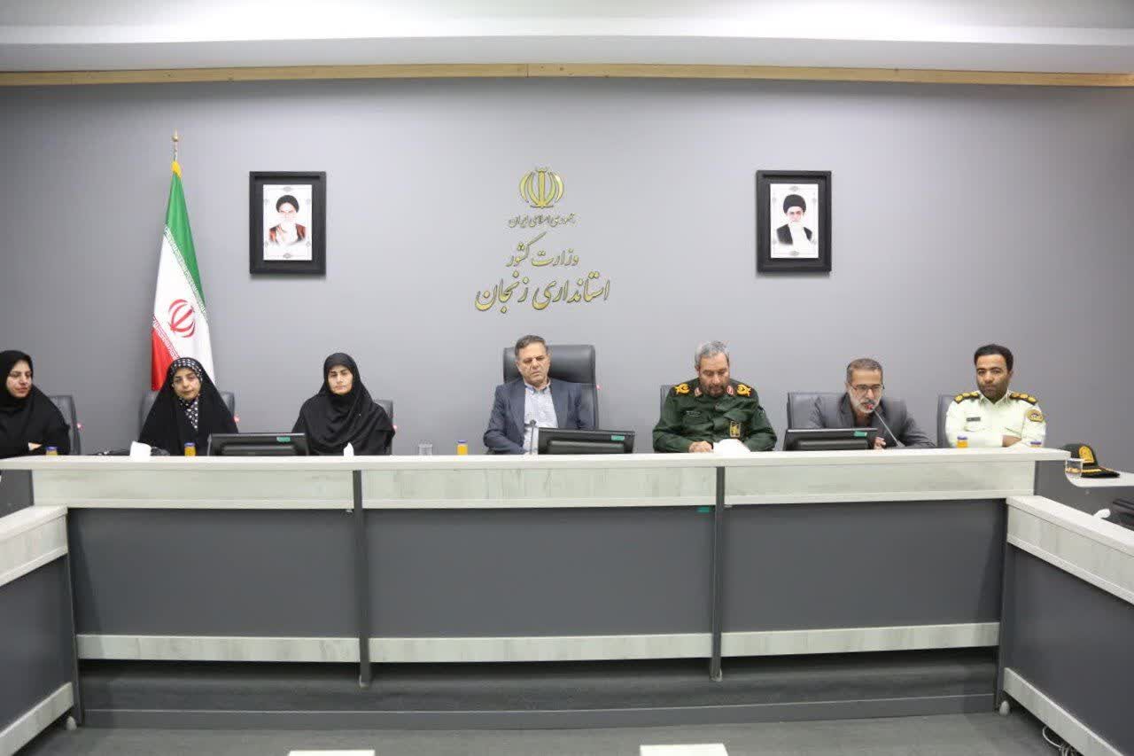 استاندار زنجان: خدمت به خانواده شهدا وظیفه انسانی و انقلابی است