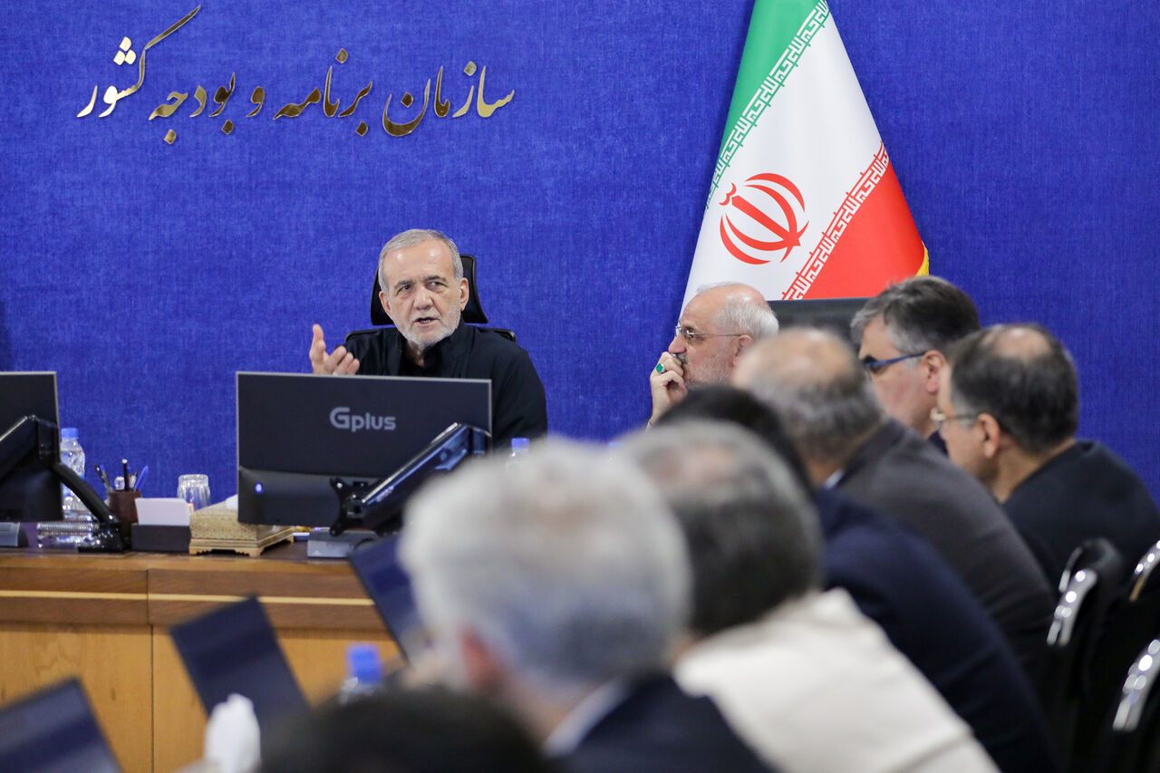رئیس جمهور: بودجه طوری تدوین شود که حمایت بیشتری از اقشار محروم صورت پذیرد رئیس جمهور: بودجه طوری تدوین شود که حمایت بیشتری از اقشار محروم صورت پذیرد