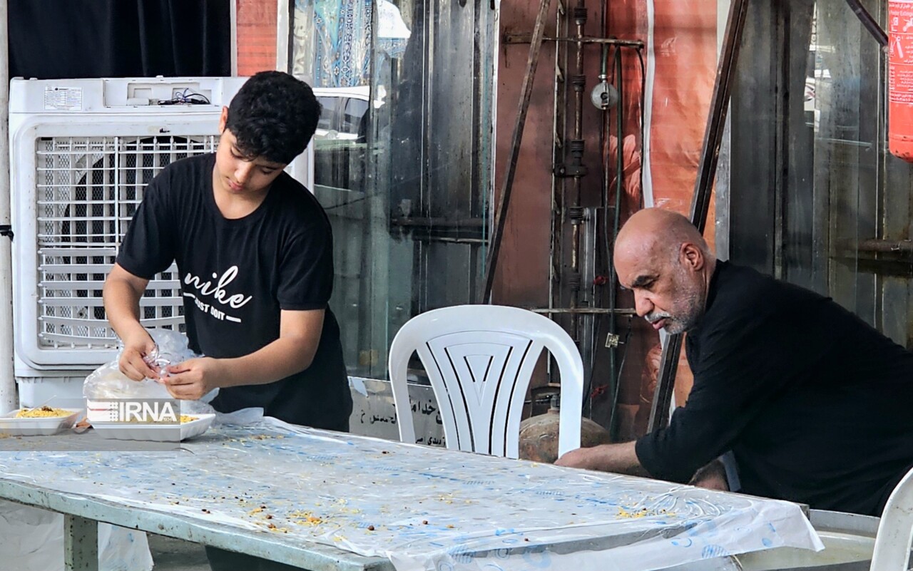 جبهه فرهنگی انقلاب گیلان طرح نائب شهید را با ایجاد ۱۰ موکب در مسیر زوار اربعین اجرا کرد