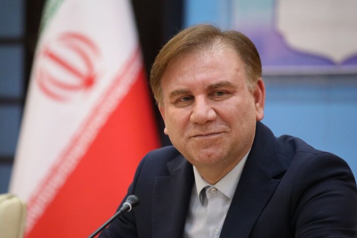 استاندار بوشهر: ۴۰۰ مگاوات برق خورشیدی تا تابستان آینده در استان وارد مدار میشود